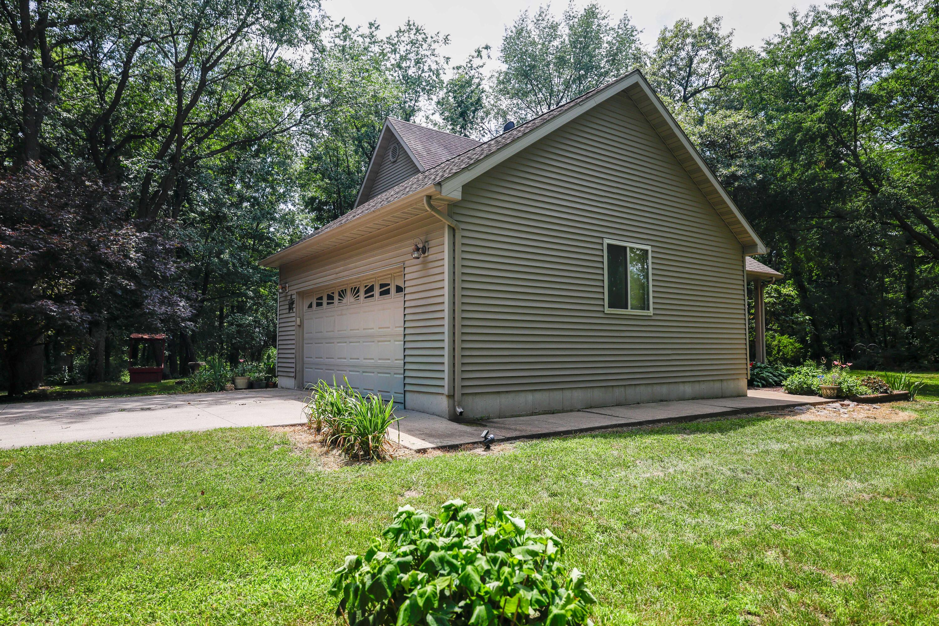 10847 West 700 South Rensselaer, IN 47978 - Photo 4 of 44 3000x2000