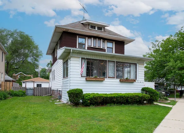 $550,000 | 4154 North Dickinson Avenue, Chicago, IL 60641