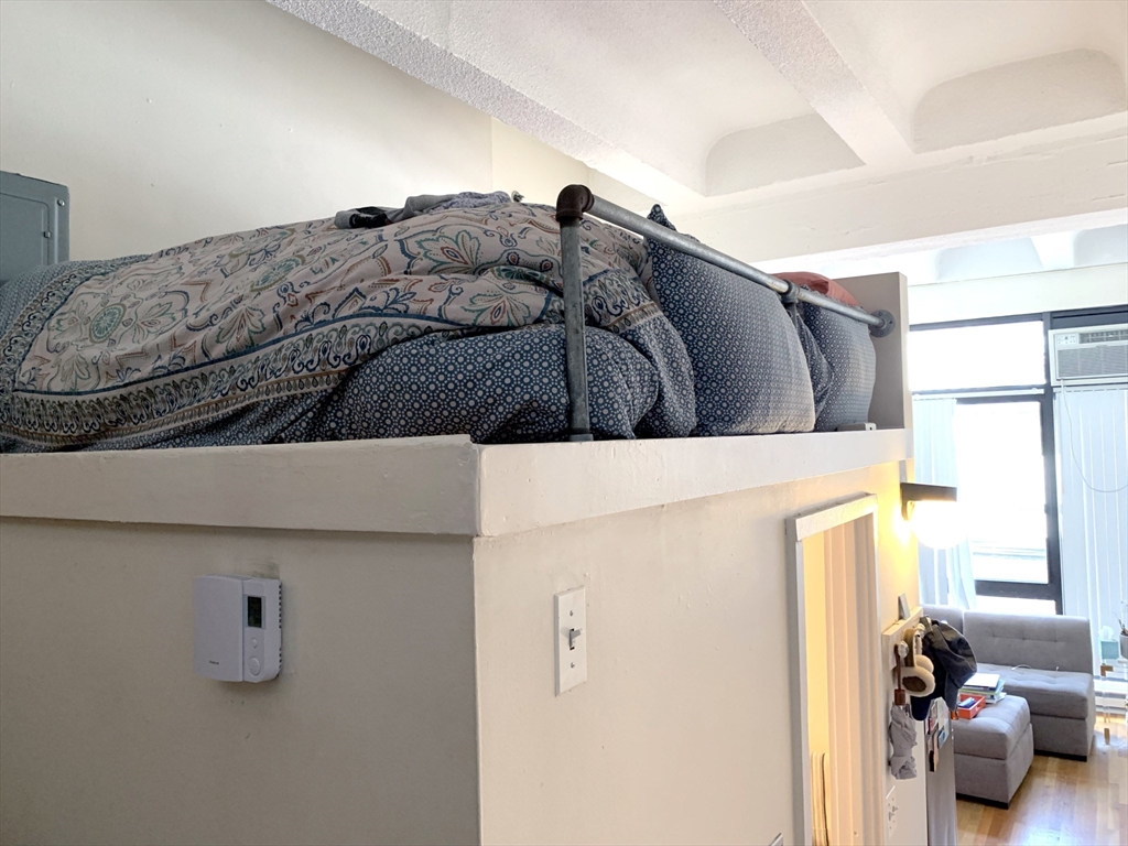 12 Stoneholm Street, Unit 515 Boston, MA 02115 - Photo 5 of 10