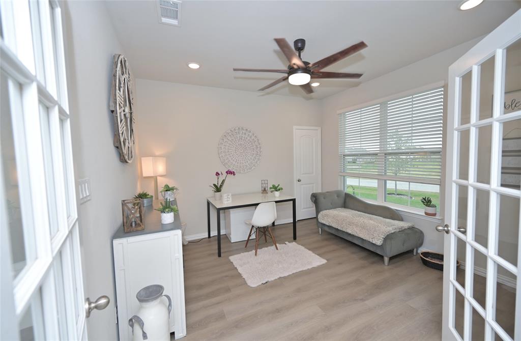 116 Spanish Moss Trail Rhome, TX 76078 - Photo 10 of 40