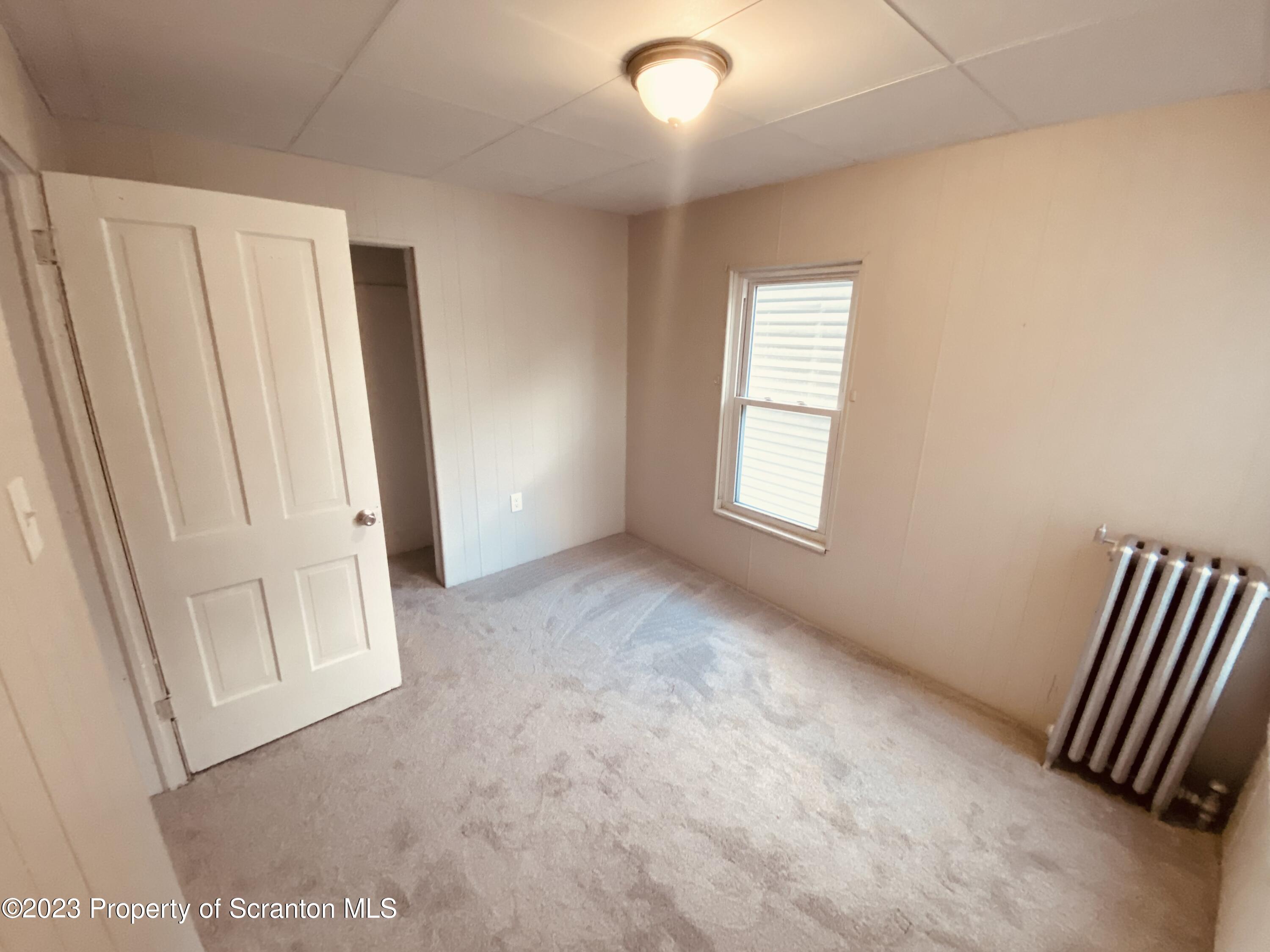 916 South 9th Avenue Scranton, PA 18504 - Photo 13 of 18