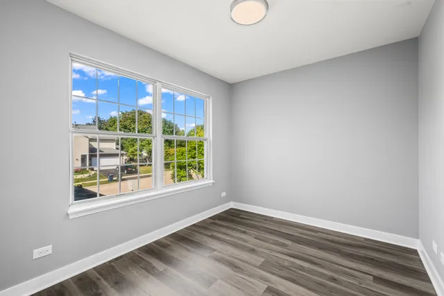 $2,500 | 231 Grandview Court, Algonquin, IL 60102