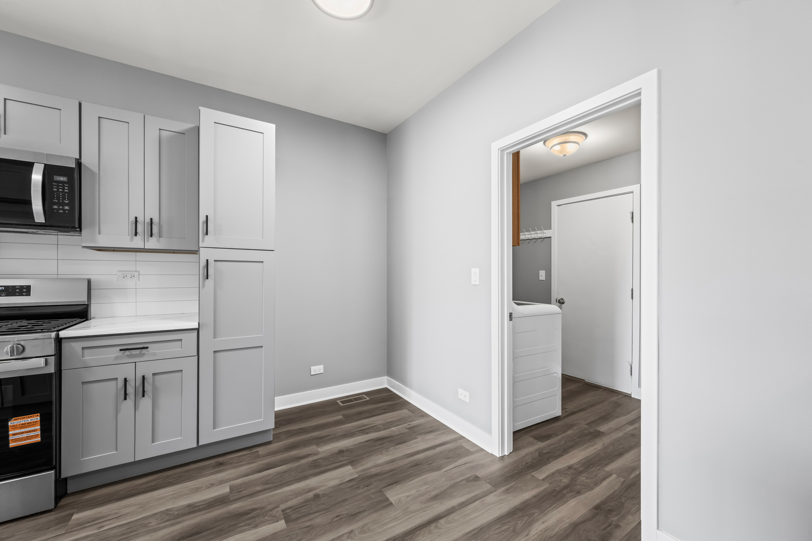 231 Grandview Court Algonquin, IL 60102 - Photo 4 of 17