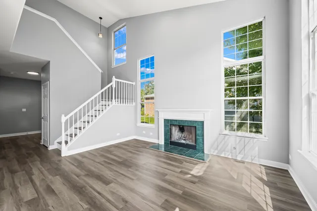 $2,500 | 231 Grandview Court, Algonquin, IL 60102