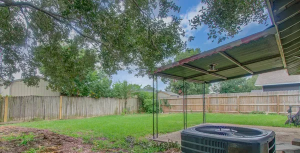 $1,600 | 3626 Songwood Street, Houston, TX 77023