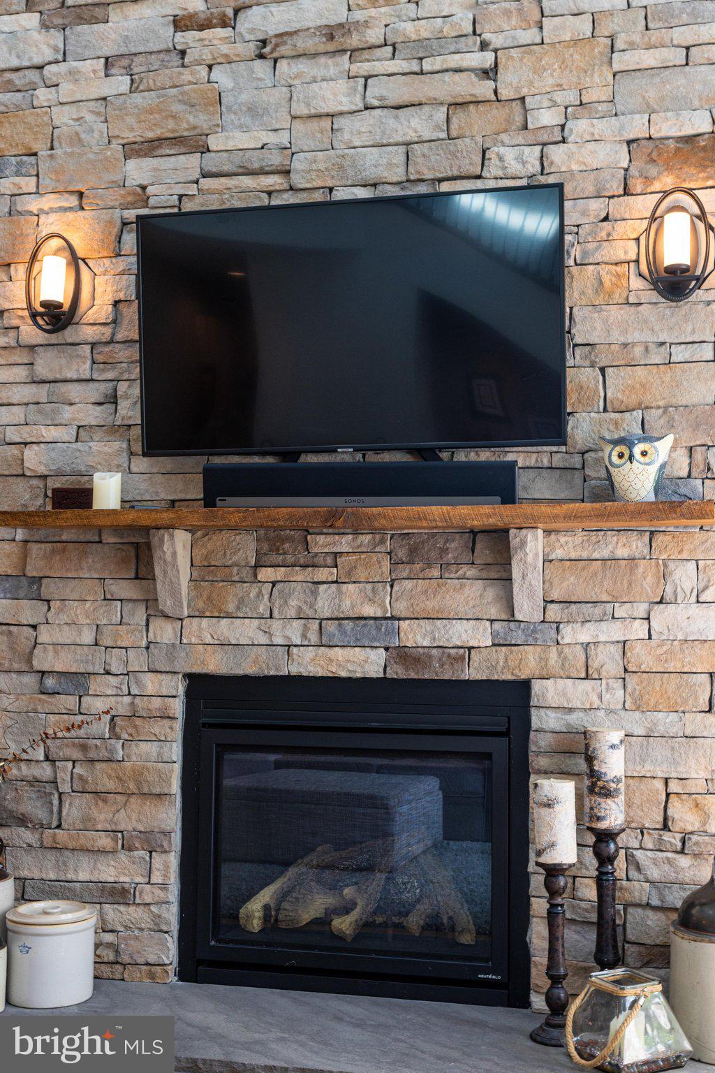 38 Battersea Road Ocean Pines, MD 21811 - Photo 17 of 110 Mounted tv with wires hidden