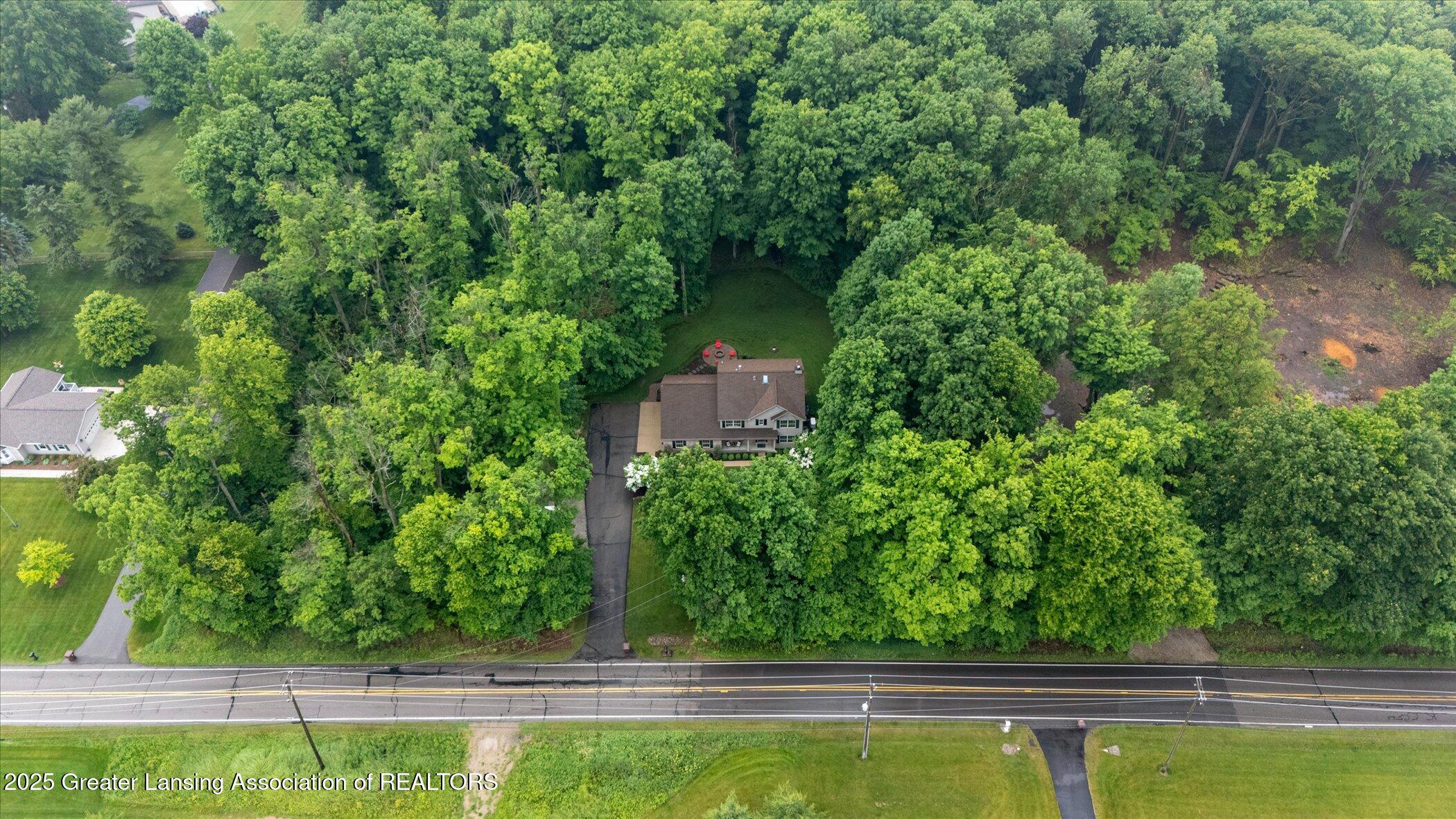 3901 West Howe Road Dewitt, MI 48820 - Photo 62 of 70 67-3901-W-Howe-Rd-DeWitt-MI-48820-Window