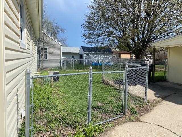 1121 Cleveland Street Beloit, WI 53511 - Photo 4 of 18