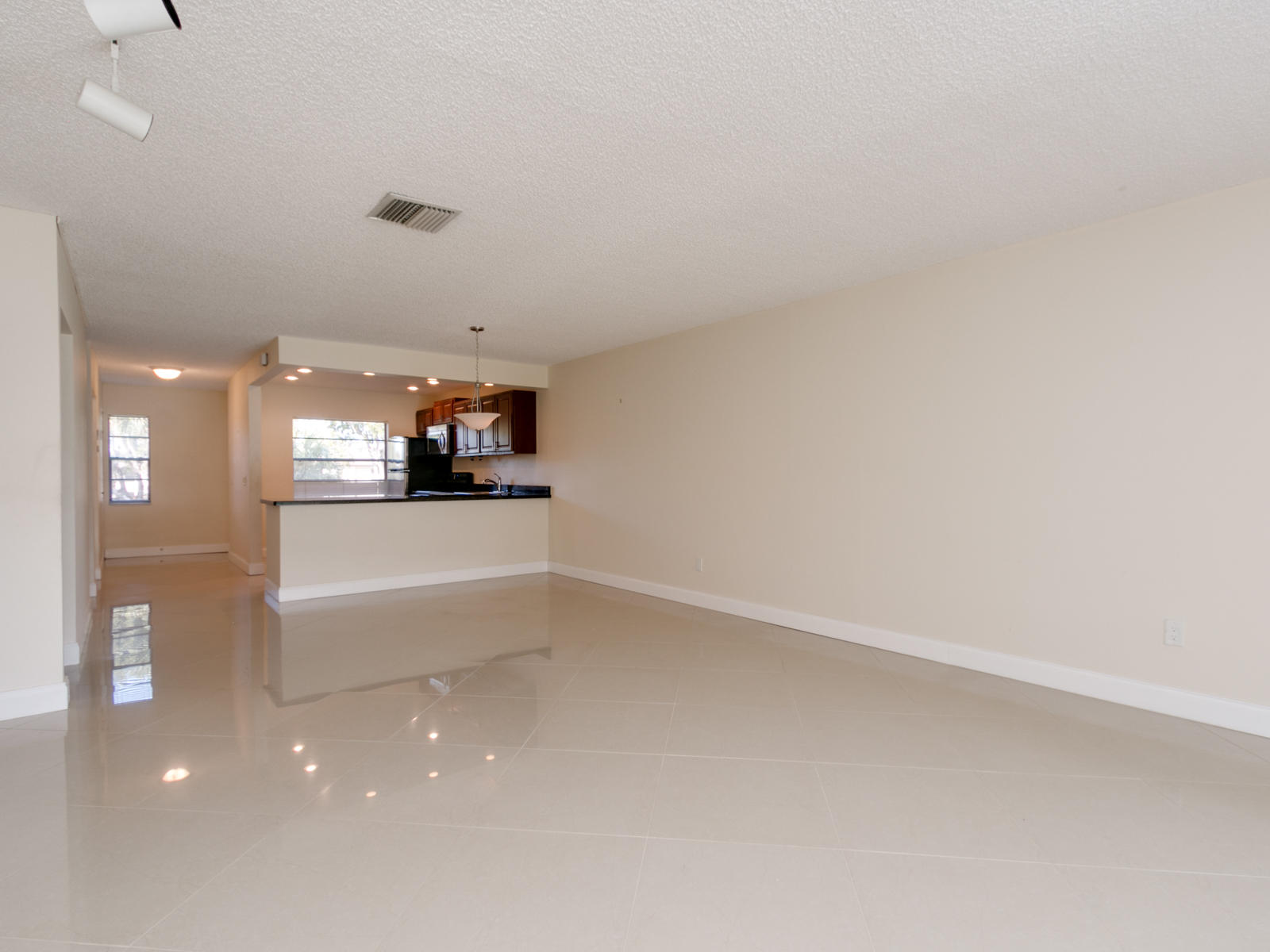 7956 Eastlake Drive, Unit 16F Boca Raton, FL 33433 - Photo 15 of 37 7956-33