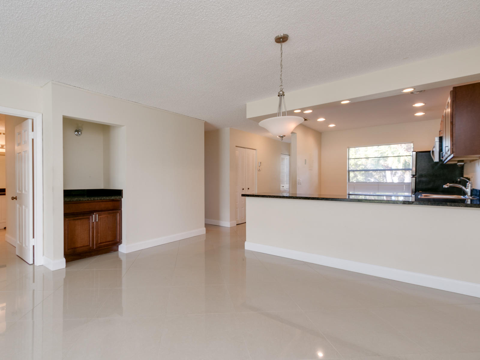 7956 Eastlake Drive, Unit 16F Boca Raton, FL 33433 - Photo 10 of 37 7956-27