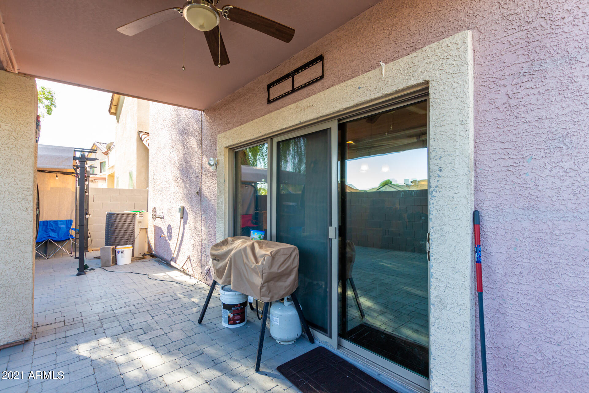 10225 West Camelback Road, Unit 8 Phoenix, AZ 85037 - Photo 26 of 30 a living room with furniture