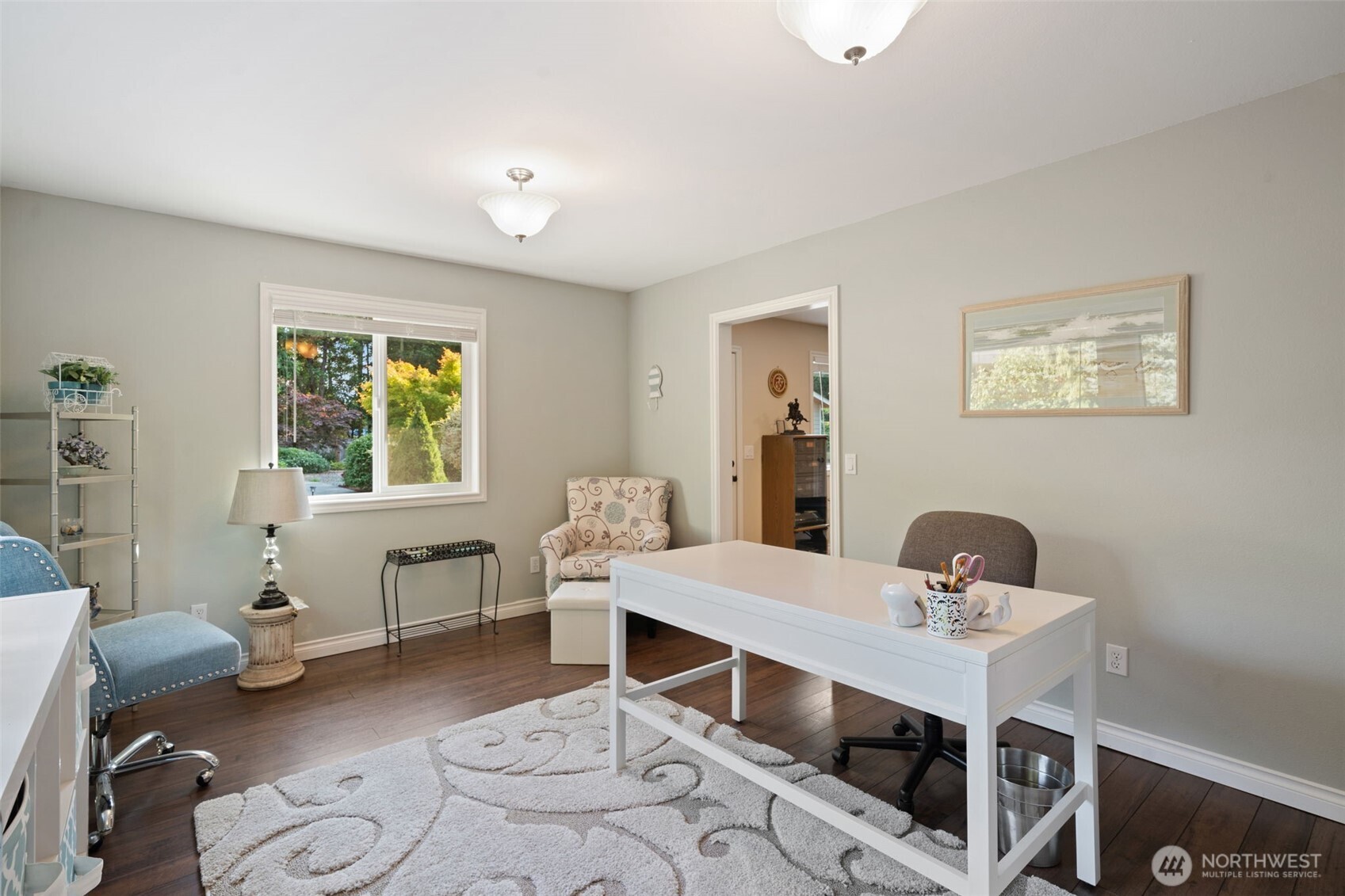 383 Kirner Road Sequim, WA 98382 - Photo 37 of 40 a room with a couch and a table