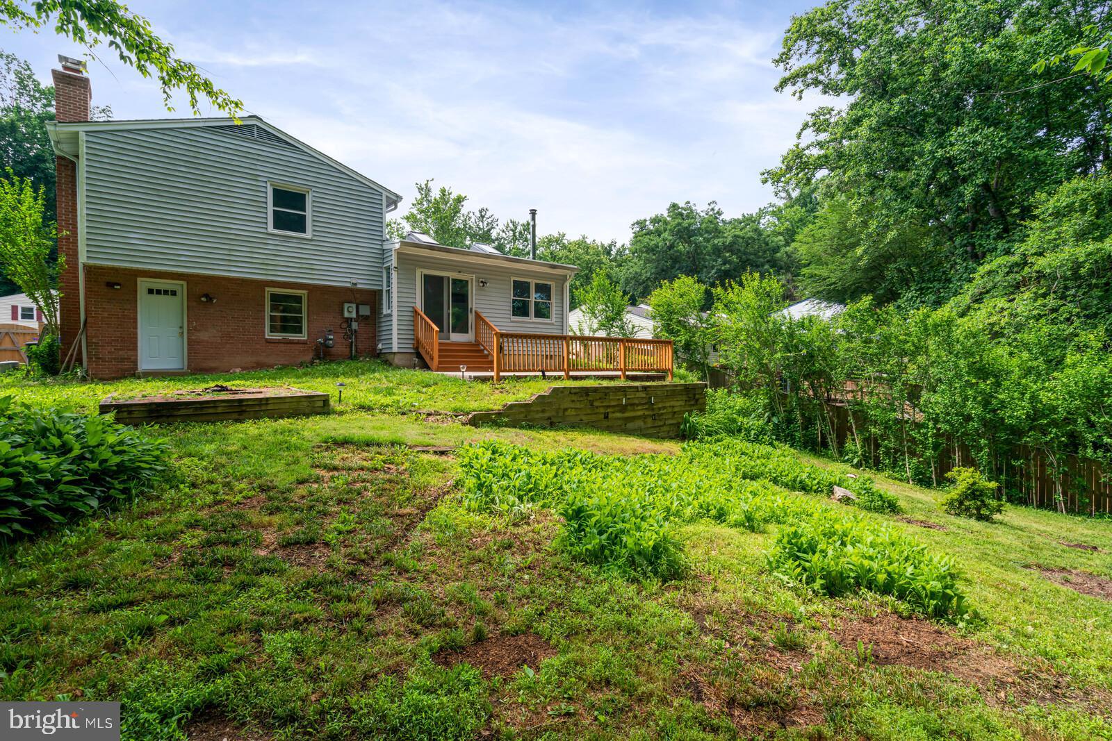 7120 Hadlow Court Springfield, VA 22152 - Photo 26 of 41 Rear of house view