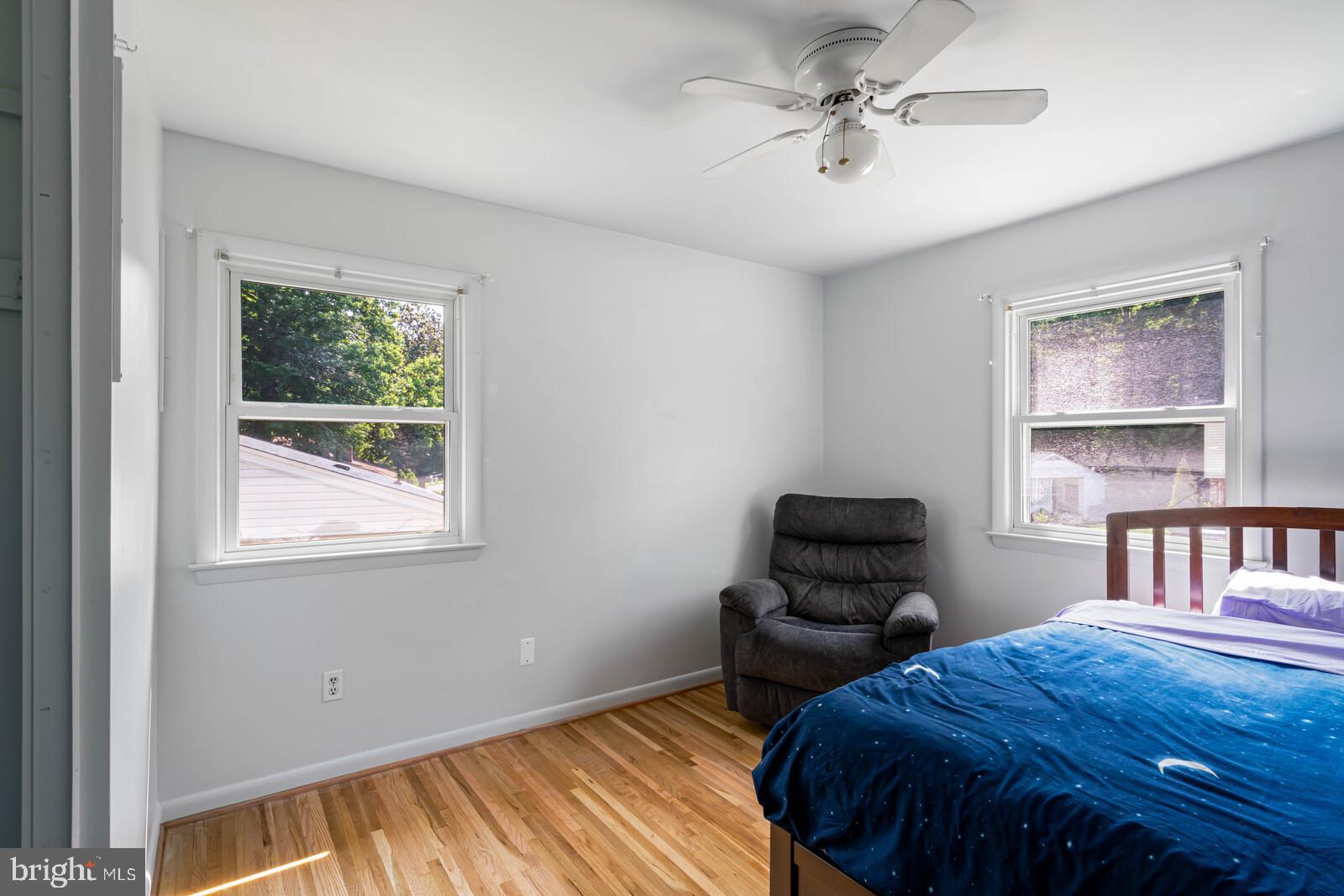 7120 Hadlow Court Springfield, VA 22152 - Photo 35 of 41 BR 3, wood flr, ceiling fan, 2 windows