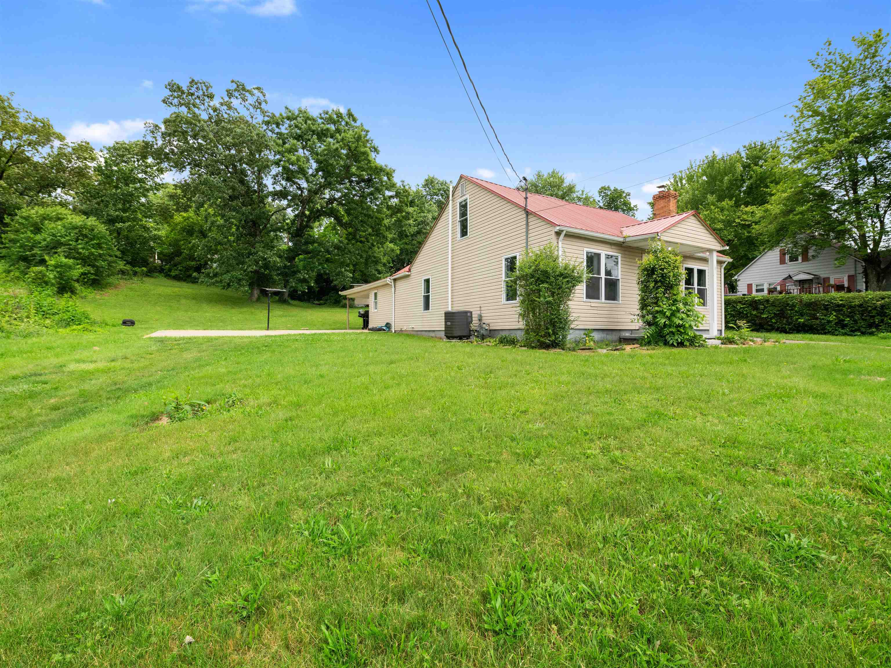 5113 Bybee Road Ashland, KY 41102 - Photo 2 of 33