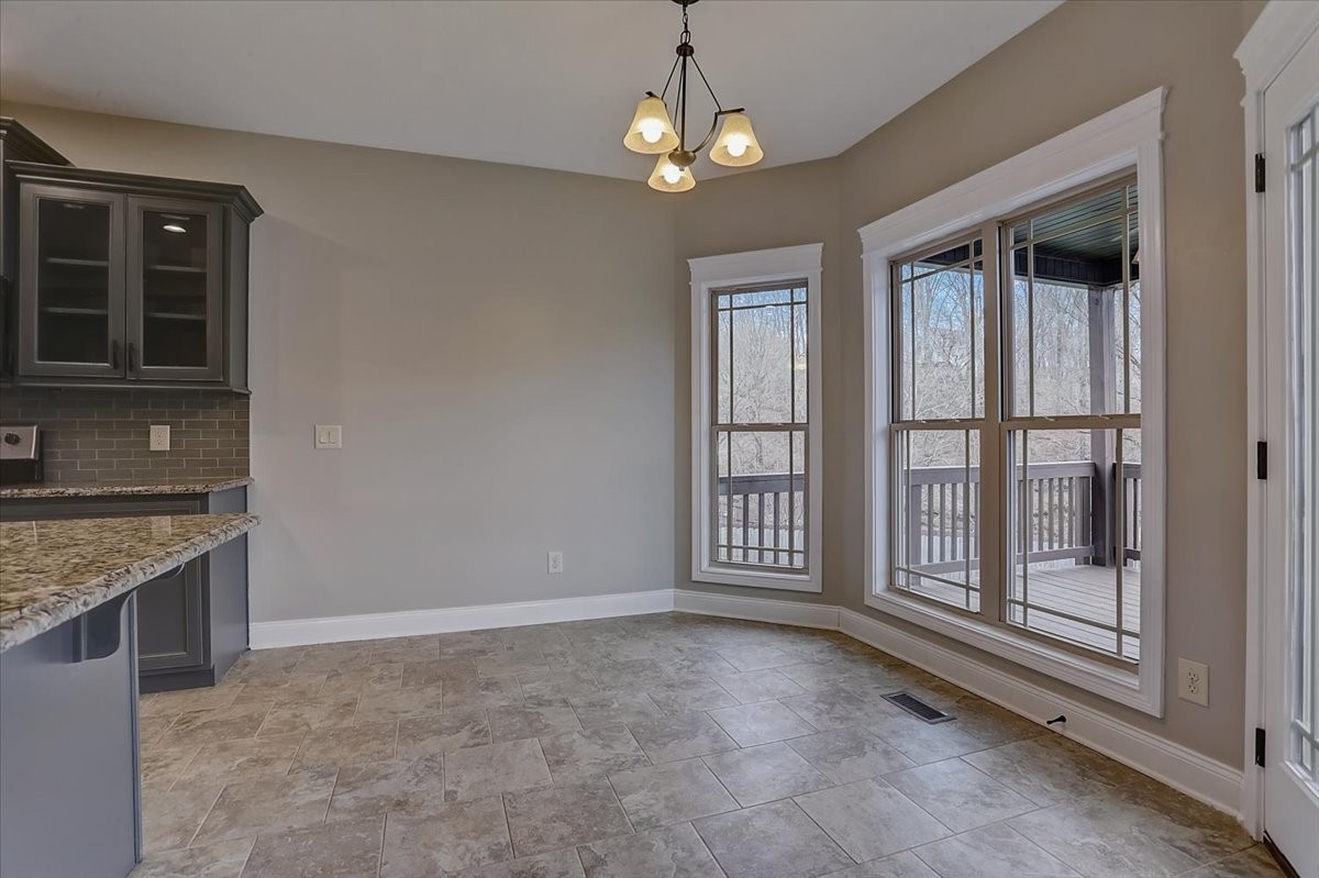 1635 Raven Road Clarksville, TN 37042 - Photo 8 of 40 Gallery Image 8