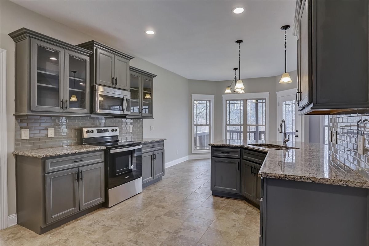 1635 Raven Road Clarksville, TN 37042 - Photo 10 of 40 Gallery Image 10