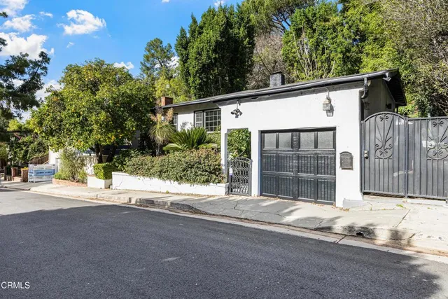 $5,995 | 11661 Sunshine Terrace, Studio City, CA 91604