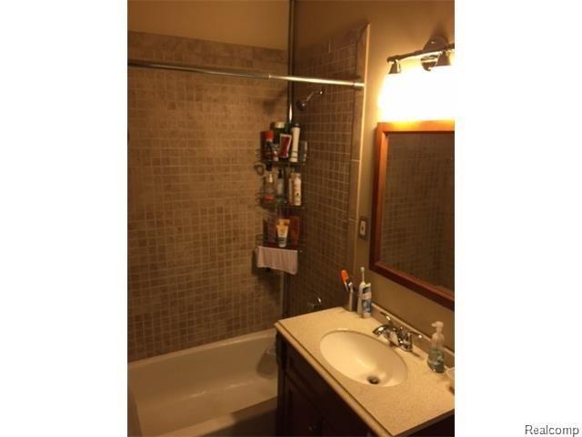 526 East Eleven Mile Road Royal Oak, MI 48067 - Photo 5 of 11