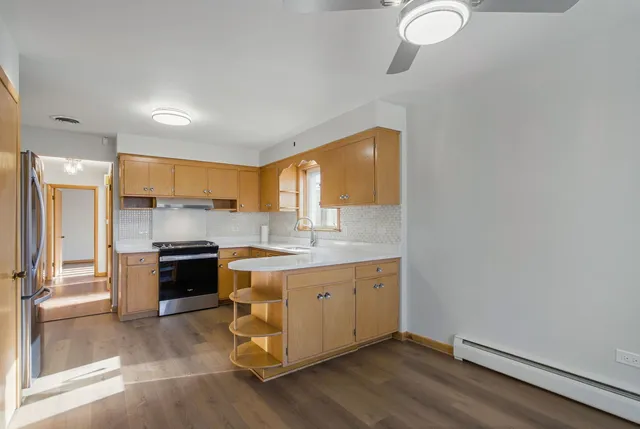 $3,350 | 4900 Ridgewood Avenue, Norridge, IL 60706