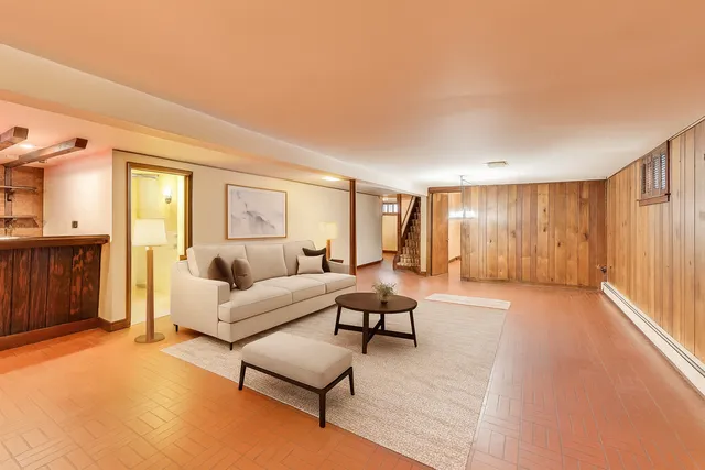 $3,450 | 4900 Ridgewood Avenue, Norridge, IL 60706