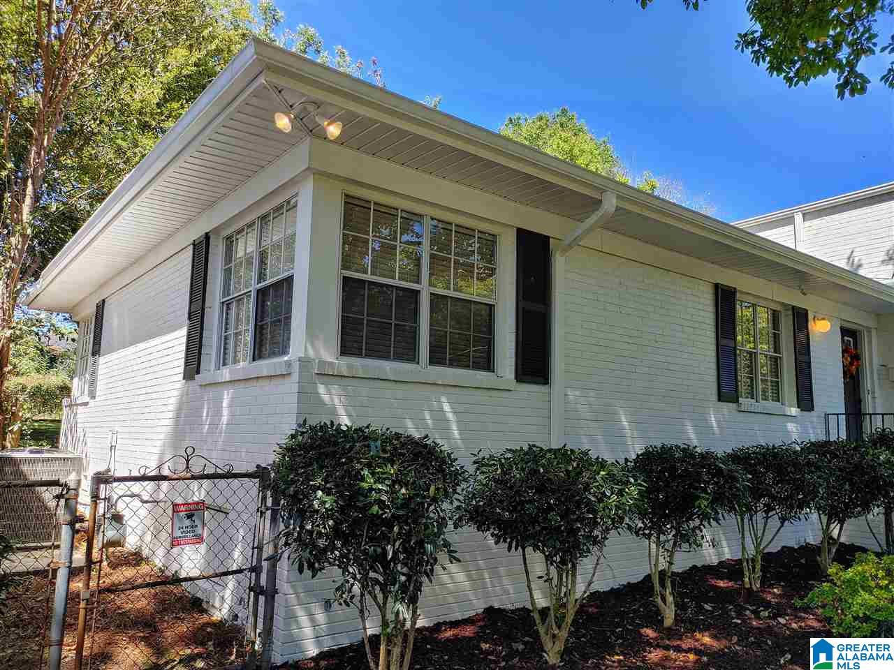 836 60th Place Fairfield, AL 35064 - Photo 4 of 46