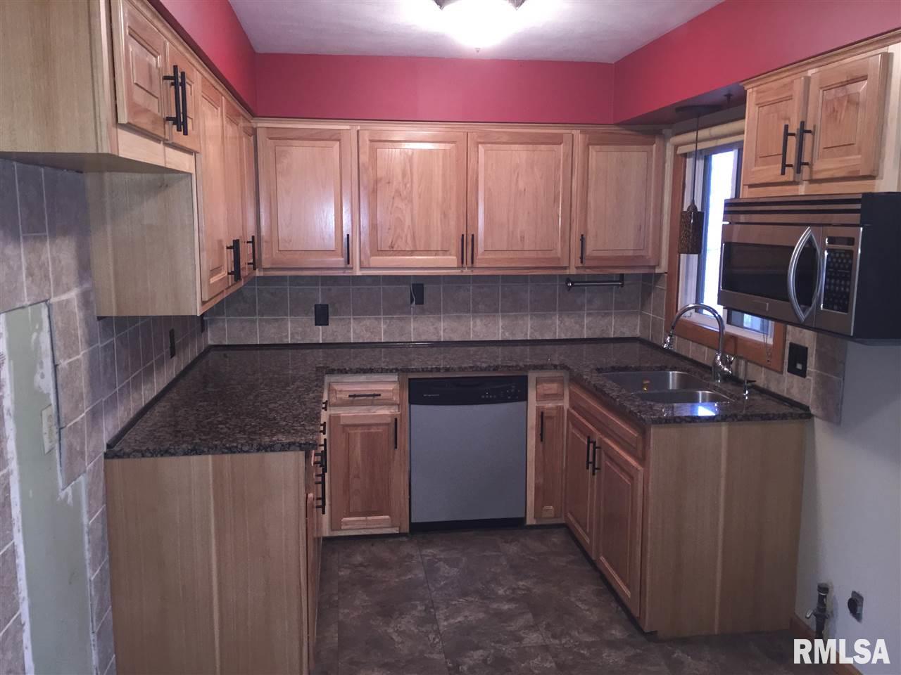 1218 Coyne Center Road Milan, IL 61264 - Photo 5 of 9 Gallery Image 5