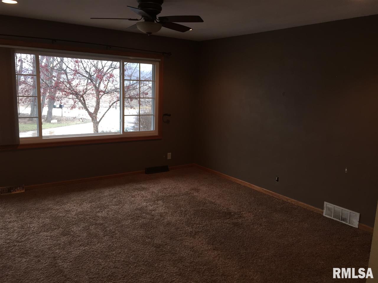 1218 Coyne Center Road Milan, IL 61264 - Photo 8 of 9 Gallery Image 8