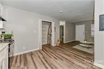 $850 | 300 Hoskins Mill Lane, Unit F, Charlotte, NC 28208