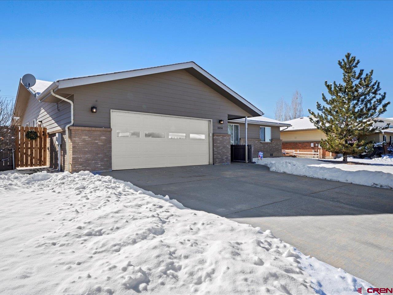 2034 James Street Montrose, CO 81401 - Photo 3 of 28