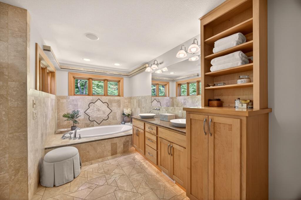 4400 Ettenmoor Lane Southwest Rochester, MN 55902 - Photo 51 of 139 Gallery Image 51