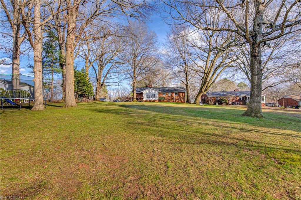 2516 Weymoth Road Winston-Salem, NC 27103 - Photo 34 of 35 Gallery Image 34