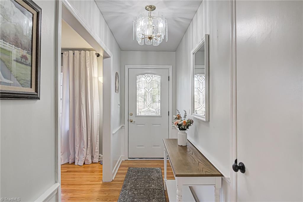 2516 Weymoth Road Winston-Salem, NC 27103 - Photo 6 of 35 Gallery Image 6