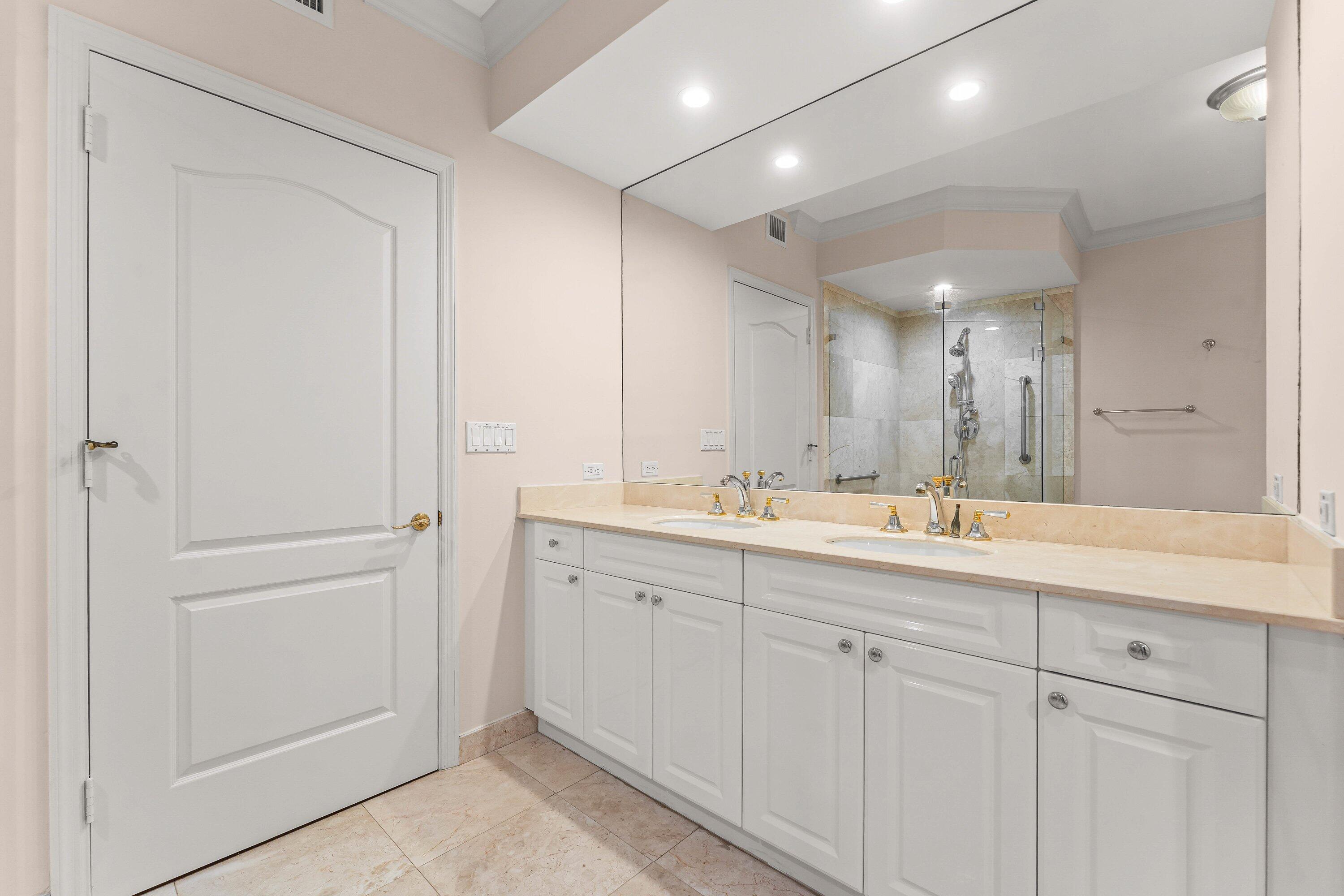 550 Southeast Mizner Boulevard, Unit B501 Boca Raton, FL 33432 - Photo 18 of 71 550 SE Mizner Blvd, B501, Boca Raton FL