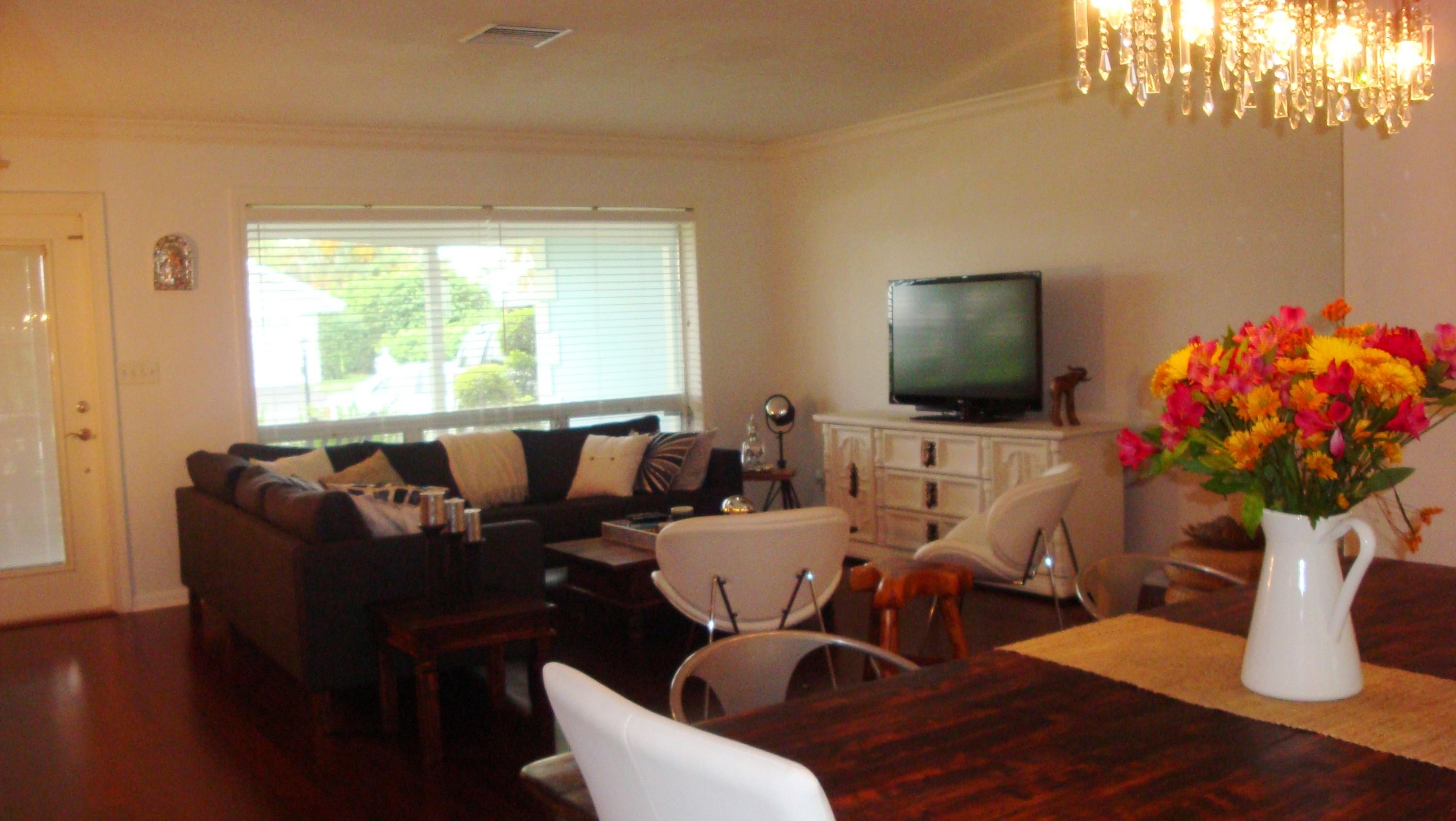 880 Butternut Terrace Boca Raton, FL 33486 - Photo 22 of 32 Family Room
