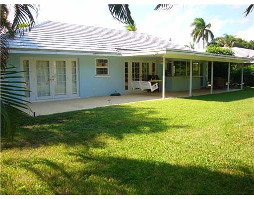 880 Butternut Terrace Boca Raton, FL 33486 - Photo 5 of 32 Large Back Yard!