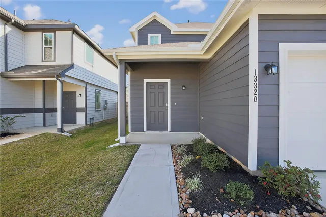 $2,295 | 13320 Burbot Drive, Conroe, TX 77384