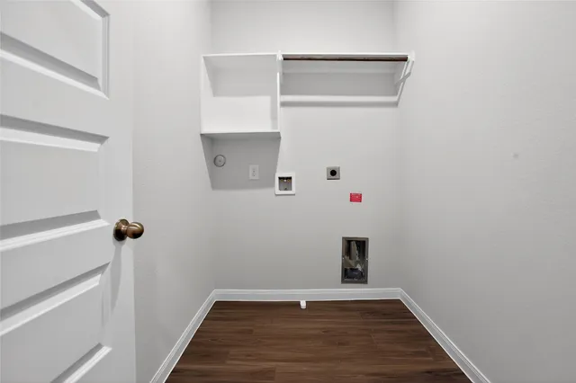 $2,295 | 13320 Burbot Drive, Conroe, TX 77384