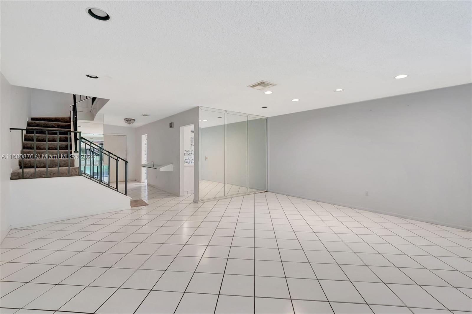 21864 Arriba Real, Unit 3E Boca Raton, FL 33433 - Photo 17 of 61