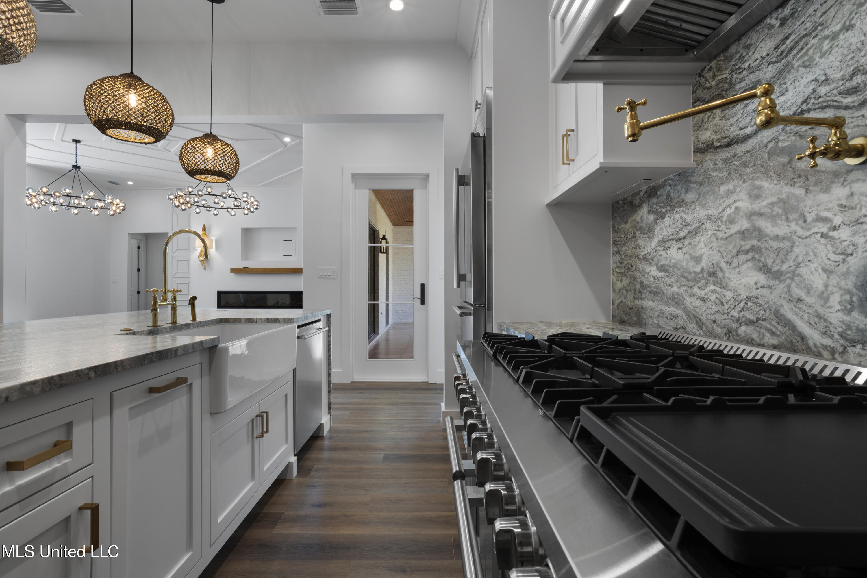 1203 Calhoun Street Ocean Springs, MS 39564 - Photo 21 of 78 0021