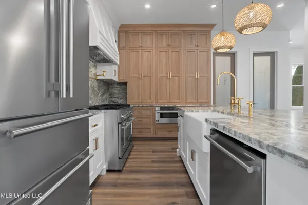 $1,550,000 | 1203 Calhoun Street, Ocean Springs, MS 39564