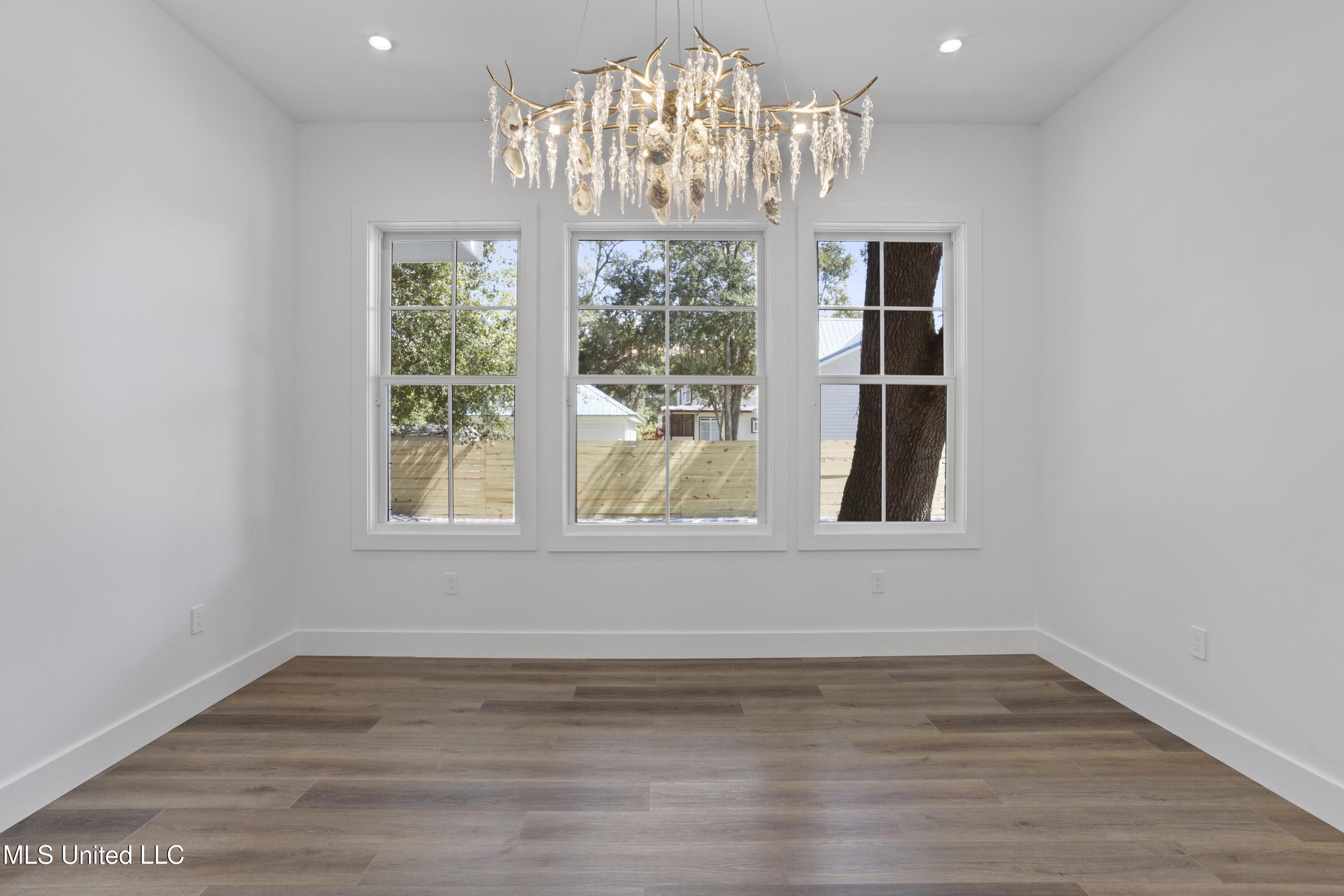 1203 Calhoun Street Ocean Springs, MS 39564 - Photo 26 of 78 0026