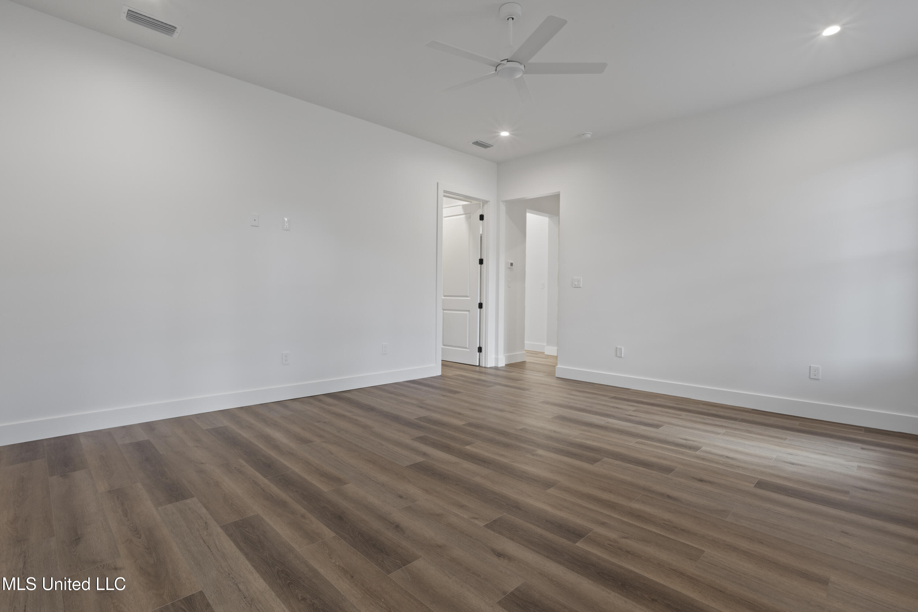 1203 Calhoun Street Ocean Springs, MS 39564 - Photo 35 of 78 0035