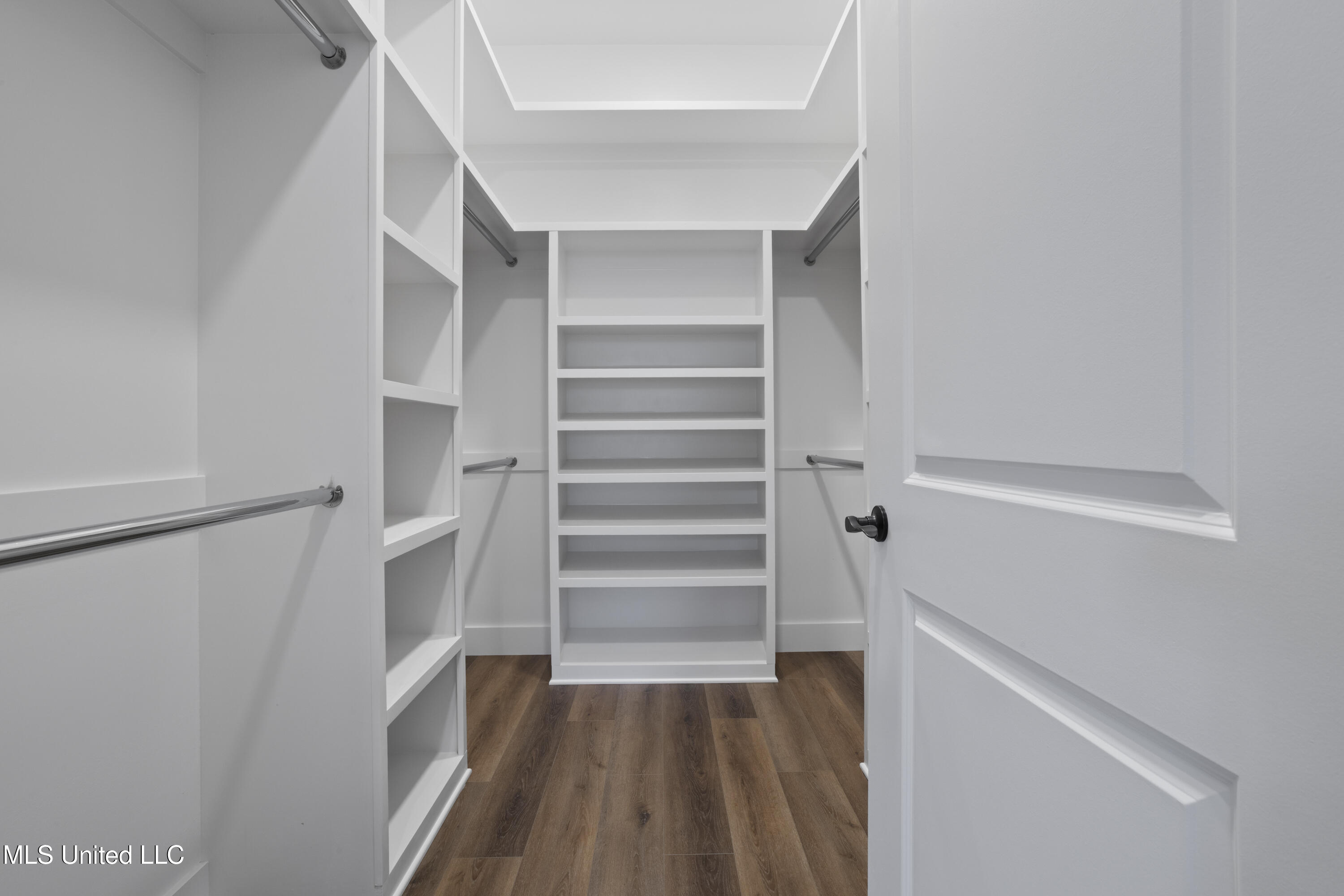 1203 Calhoun Street Ocean Springs, MS 39564 - Photo 36 of 78 0036