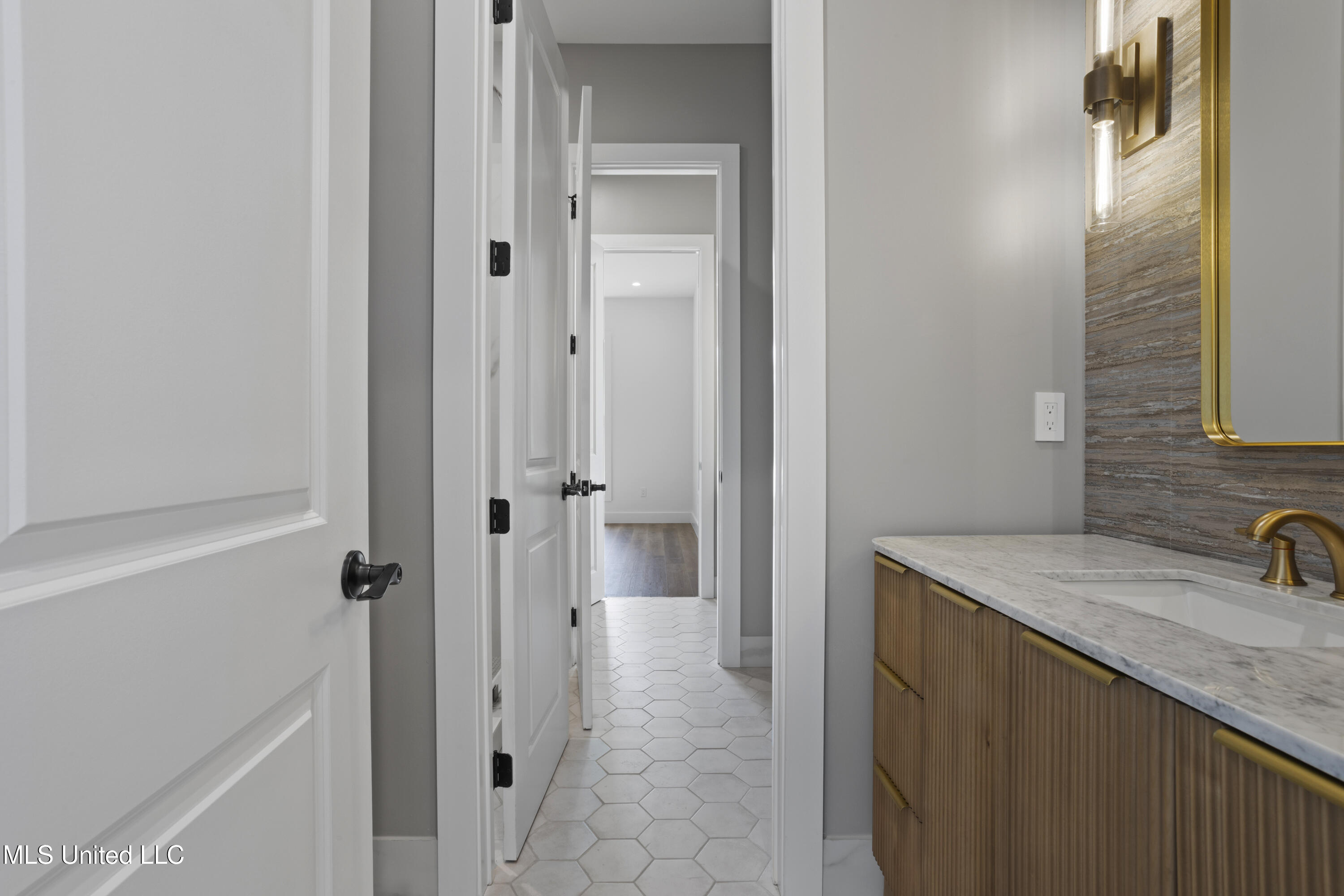 1203 Calhoun Street Ocean Springs, MS 39564 - Photo 57 of 78 0057