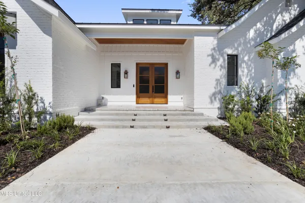 $1,550,000 | 1203 Calhoun Street, Ocean Springs, MS 39564