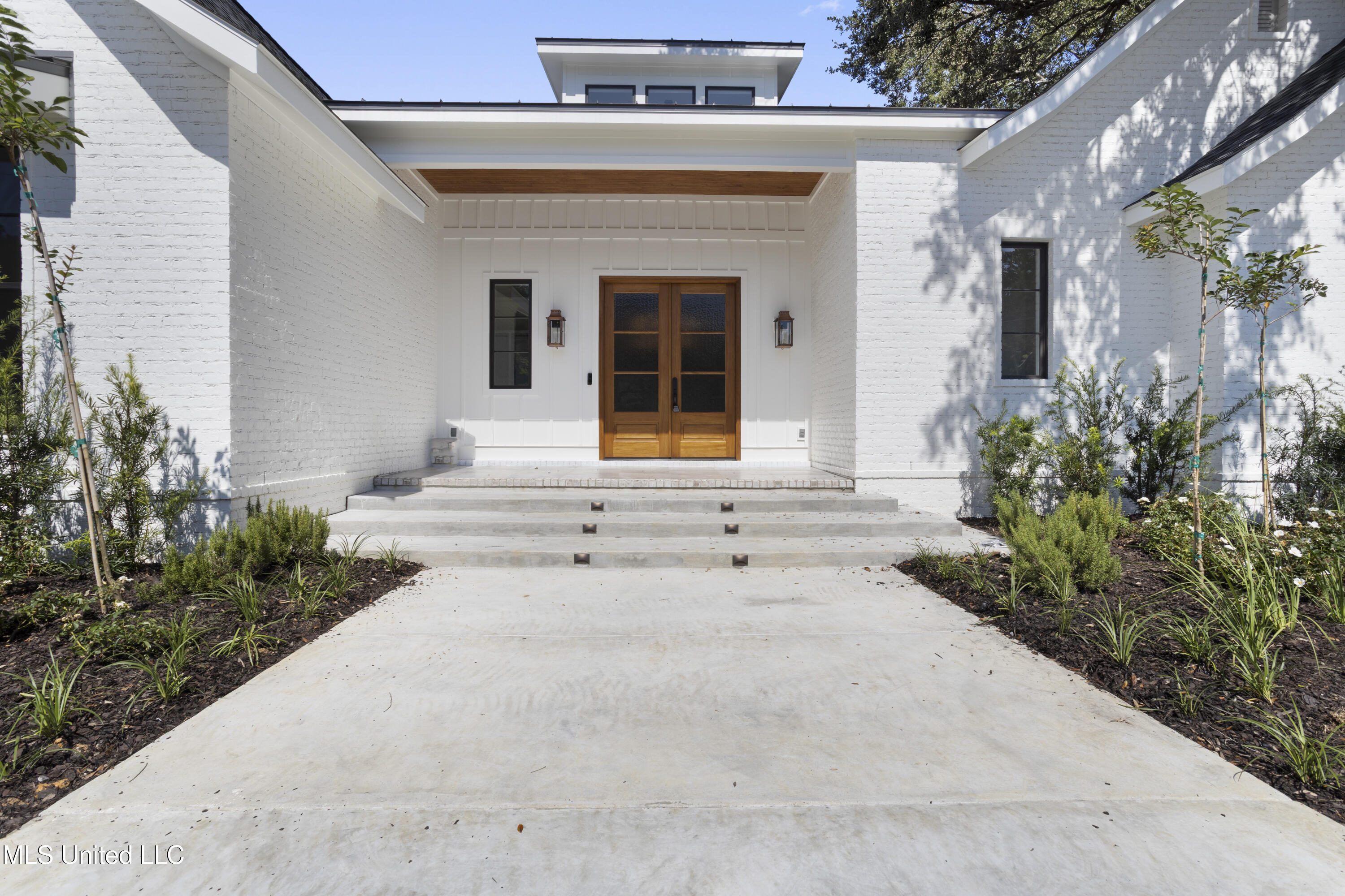 1203 Calhoun Street Ocean Springs, MS 39564 - Photo 5 of 78 0005