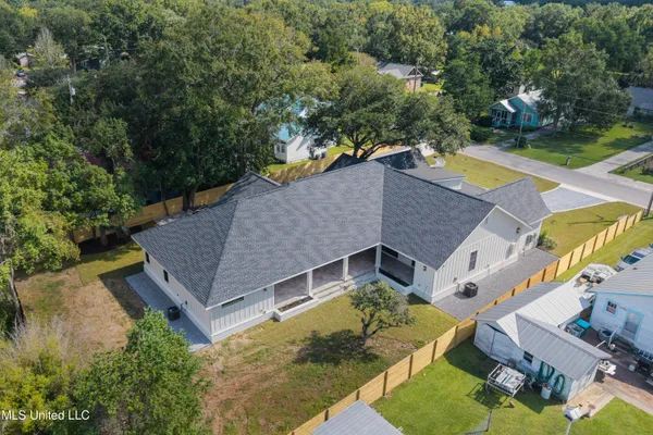 $1,550,000 | 1203 Calhoun Street, Ocean Springs, MS 39564