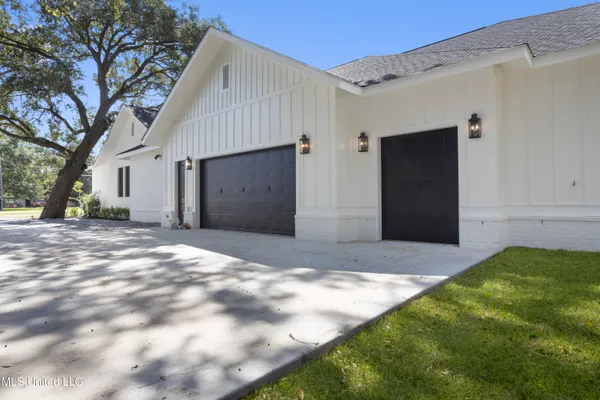 $1,550,000 | 1203 Calhoun Street, Ocean Springs, MS 39564