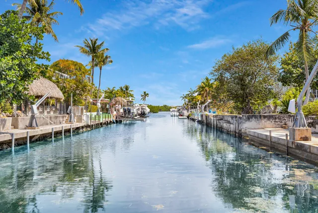 $1,649,000 | 1112 Grand Street, Unit AND HALF LOT, Key Largo, FL 33037